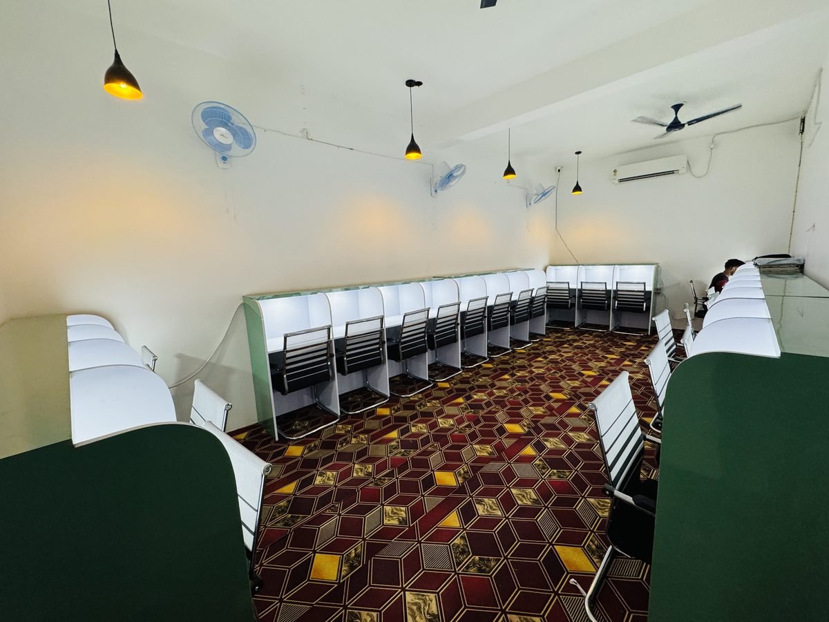 60-seat AC study library at Cyber Gyaan Chandauli